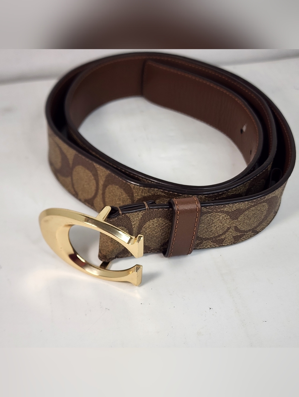 Coach (C57152) Signature Women's (XL) 44" Belt.